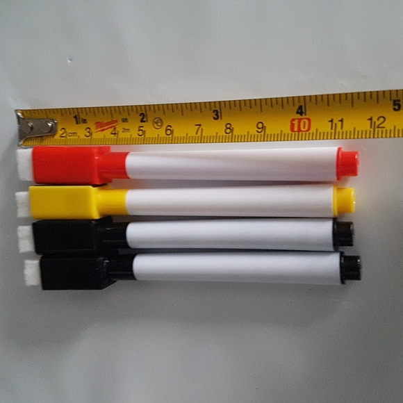 2/15$ NEW 4 pcs Erasable Magnetic Markers for White Boards (Small) - Picture 5 of 7